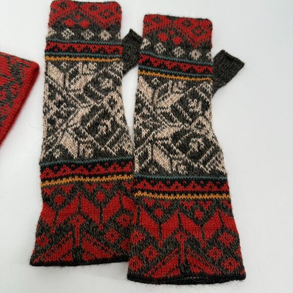 Invisible World Alpaca Beanie Hat & Fingerless Gloves Set M Red Gray Fair Isle - Picture 3 of 7